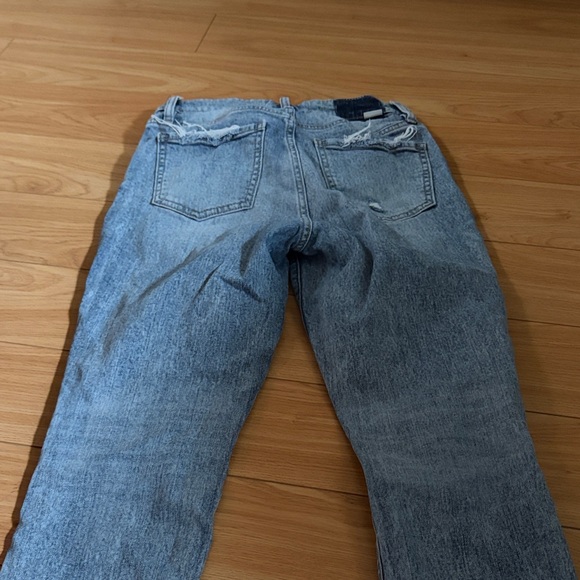 High-Rise Women's Light Blue Washed Jeans - Picture 3 of 5